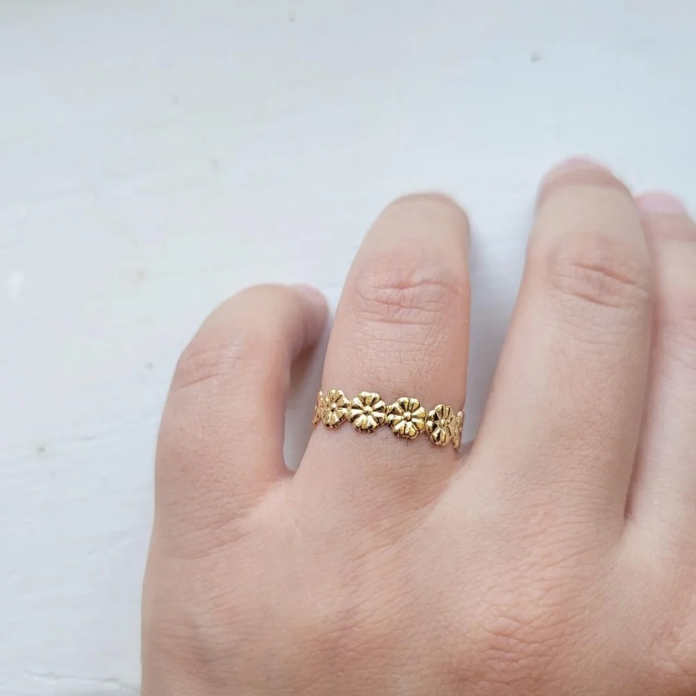 Classic Dainty Gold Flower Ring & Toe Ring - Picture 3 of 8